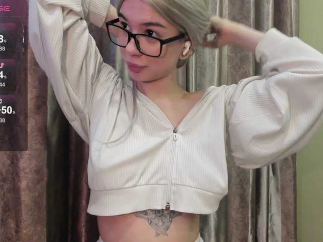 Live sex webcam photo for Tune-Godness #290598483