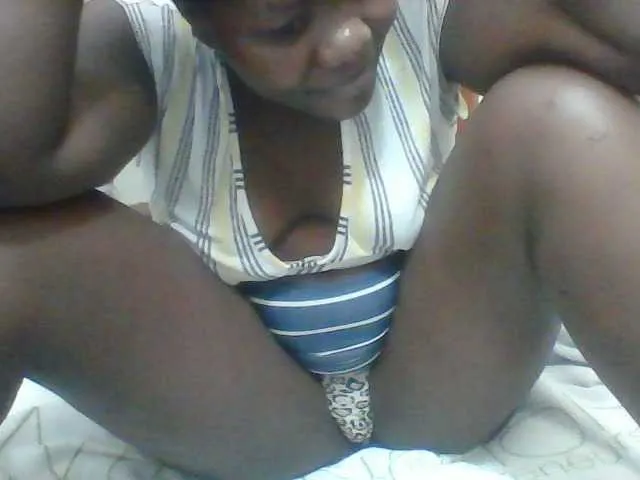 Live sex webcam photo for Tunisia25 #276066640