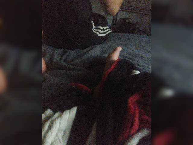 Live sex webcam photo for Tutwics0 #275701542