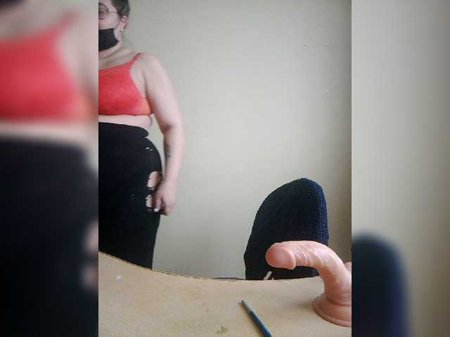 Live sex webcam photo for TvoiaOdaliska #277275696