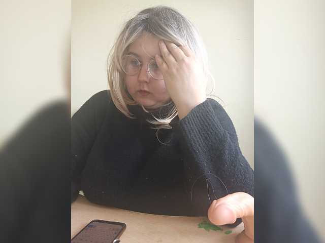 Live sex webcam photo for TvoiaOdaliska #277570860