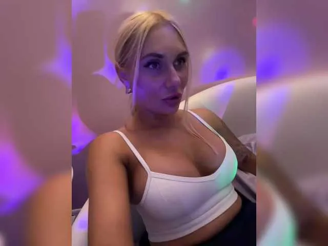 Live sex webcam photo for Tvoyasamka77 #291114528