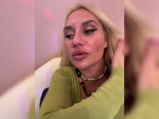 Live sex webcam photo for Tvoyasamka77 #291180886