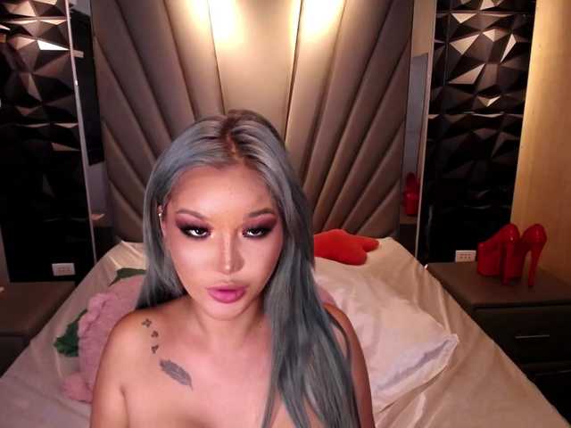 Live sex webcam photo for TwinBABES #277405612