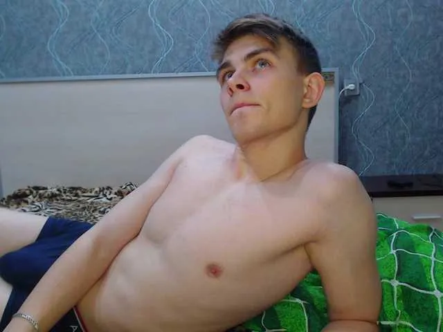 Live sex webcam photo for Twink-Oliver #290282360