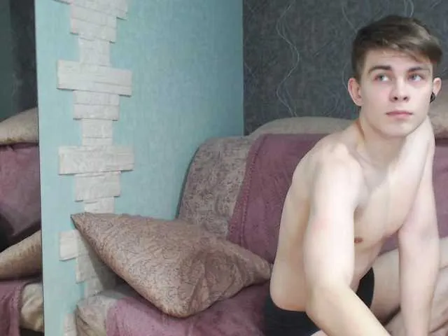 Live sex webcam photo for Twink-Oliver #290448680