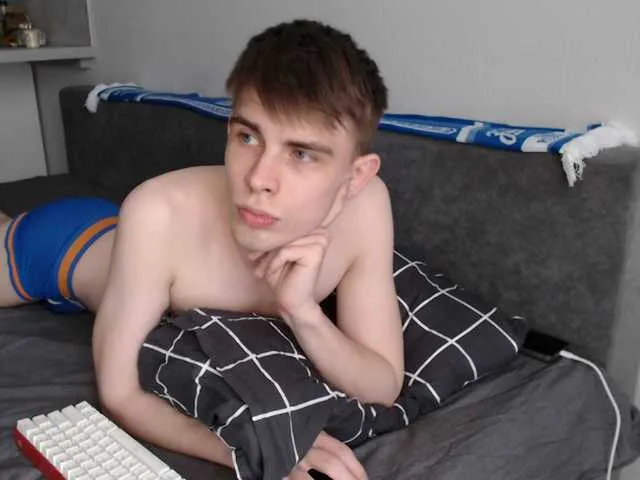 Live sex webcam photo for Twink-Oliver #293669632
