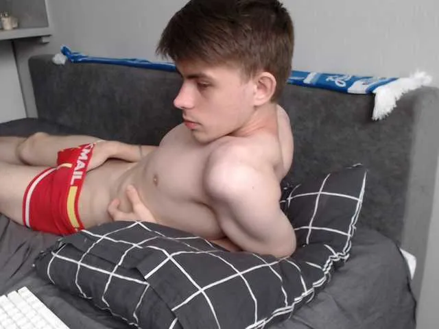 Live sex webcam photo for Twink-Oliver #293731575