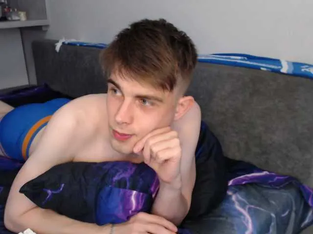 Live sex webcam photo for Twink-Oliver #293828069