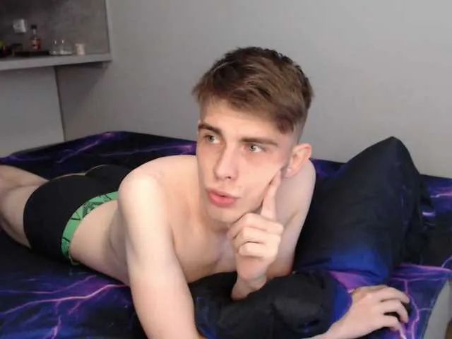 Live sex webcam photo for Twink-Oliver #293852356