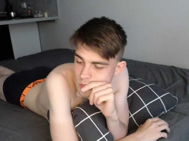 Live sex webcam photo for Twink-Oliver #293885885