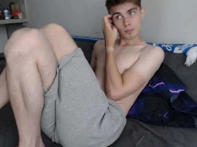Live sex webcam photo for Twink-Oliver #294152148
