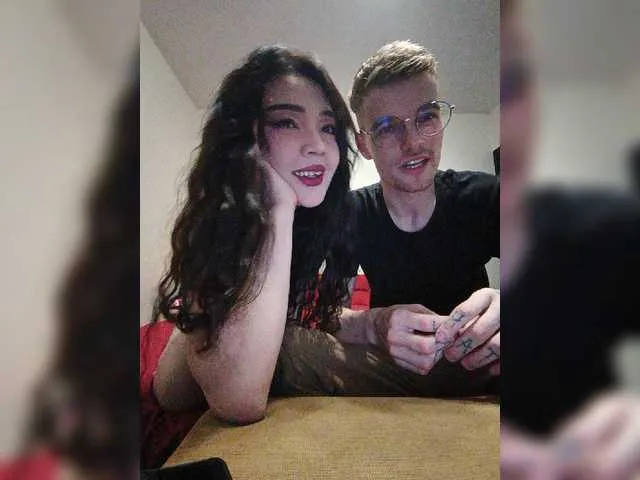 Live sex webcam photo for TwoFox #276552196