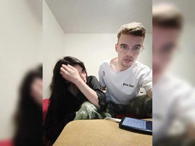 Live sex webcam photo for TwoFox #276652343