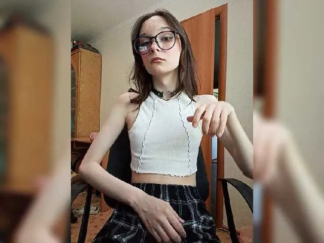 Live sex webcam photo for Twulya #275588497