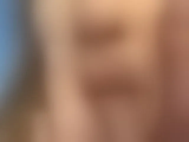 Live sex webcam photo for TyeshaDirksen #293949029