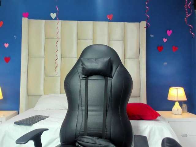 Live sex webcam photo for Tyler-dredd #276290140