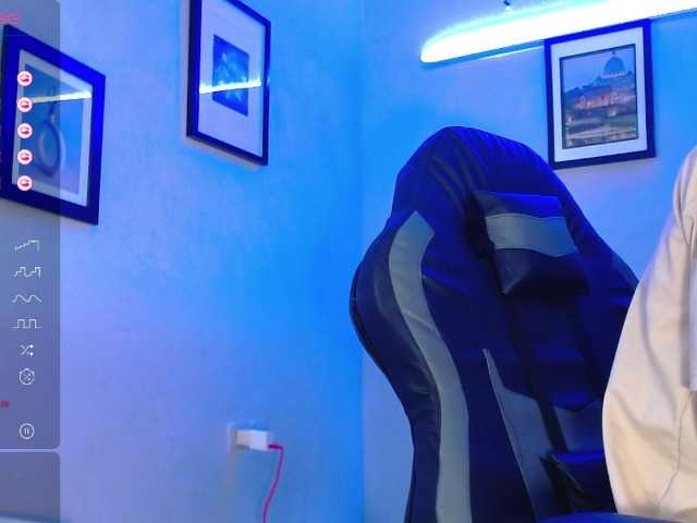 Live sex webcam photo for Tylor-king #277966251