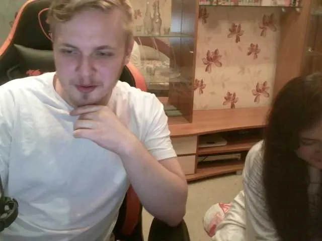 Live sex webcam photo for UliyanaMoon #275871614