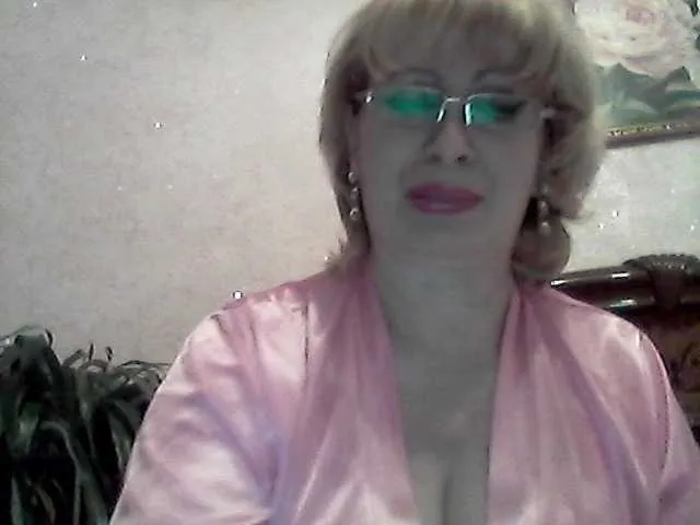 Live sex webcam photo for Ur-Mami #271860630