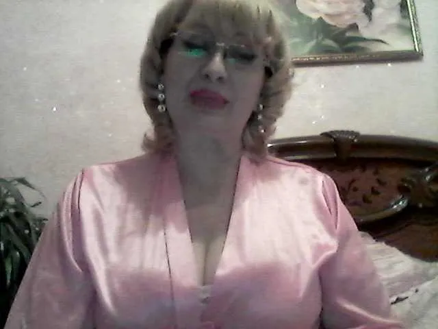 Live sex webcam photo for Ur-Mami #272057416