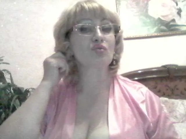 Live sex webcam photo for Ur-Mami #272163069