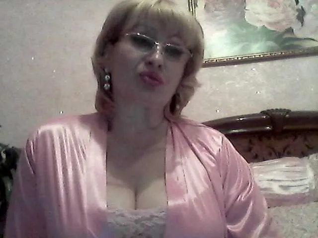 Live sex webcam photo for Ur-Mami #272308551