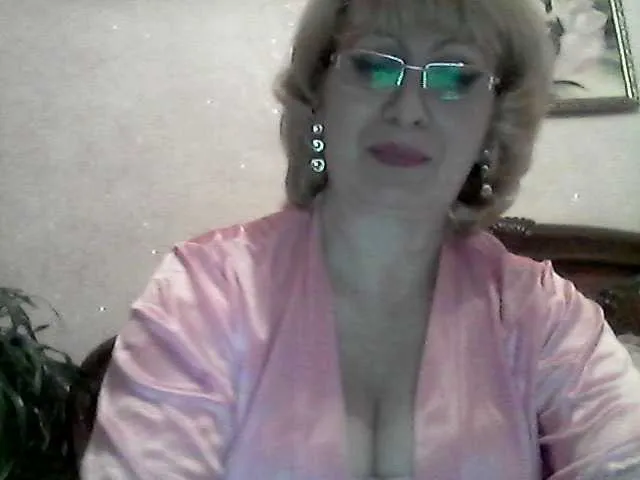 Live sex webcam photo for Ur-Mami #272413462