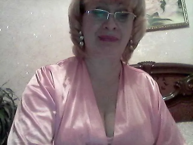 Live sex webcam photo for Ur-Mami #272577222