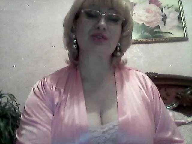 Live sex webcam photo for Ur-Mami #273003426