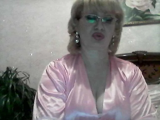 Live sex webcam photo for Ur-Mami #273101084