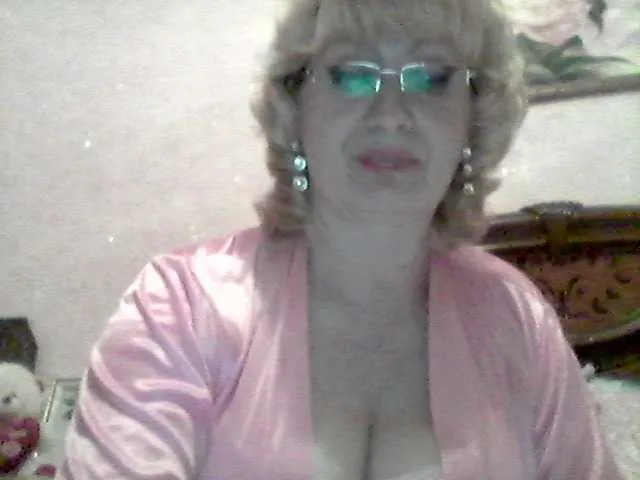 Live sex webcam photo for Ur-Mami #273360136