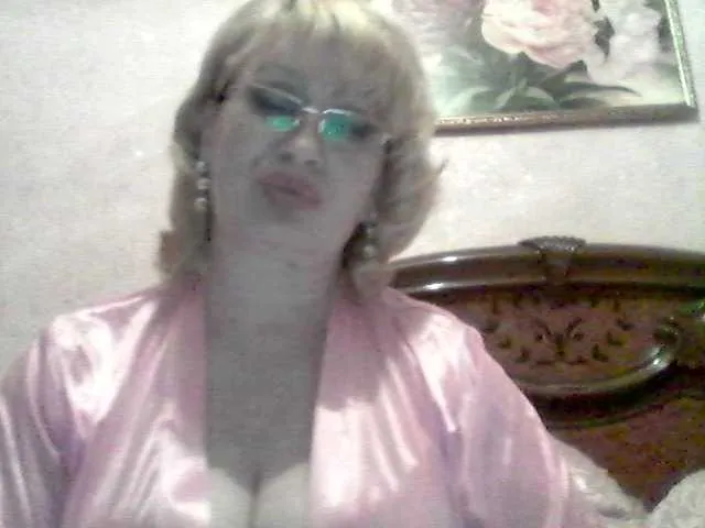 Live sex webcam photo for Ur-Mami #273439304