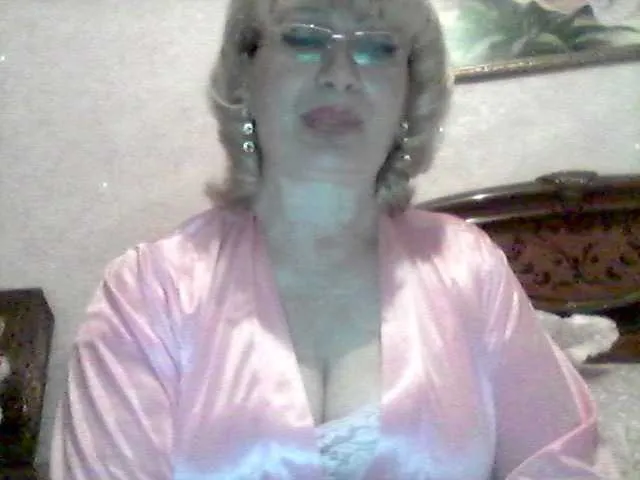 Live sex webcam photo for Ur-Mami #273451627