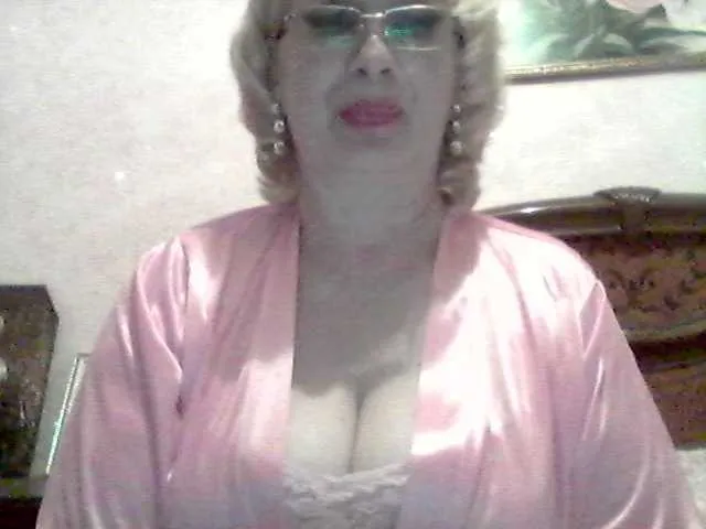 Live sex webcam photo for Ur-Mami #273615111