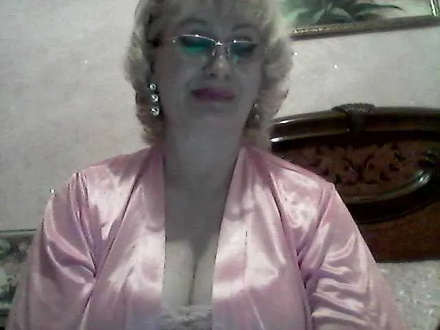 Live sex webcam photo for Ur-Mami #273626613