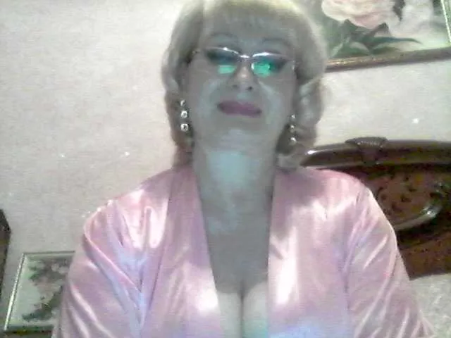 Live sex webcam photo for Ur-Mami #273743155