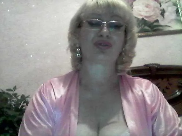 Live sex webcam photo for Ur-Mami #274293871