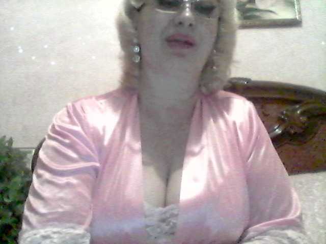 Live sex webcam photo for Ur-Mami #274484563