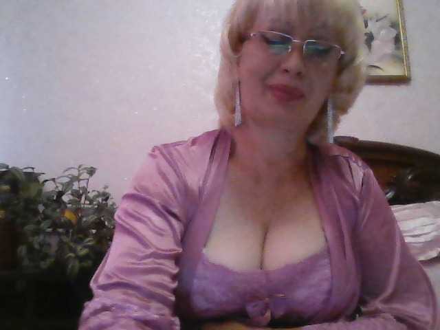 Live sex webcam photo for Ur-Mami #276130238