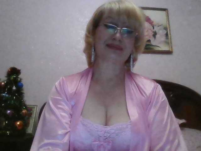 Live sex webcam photo for Ur-Mami #277148095