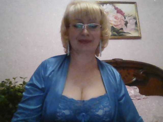 Live sex webcam photo for Ur-Mami #277577799