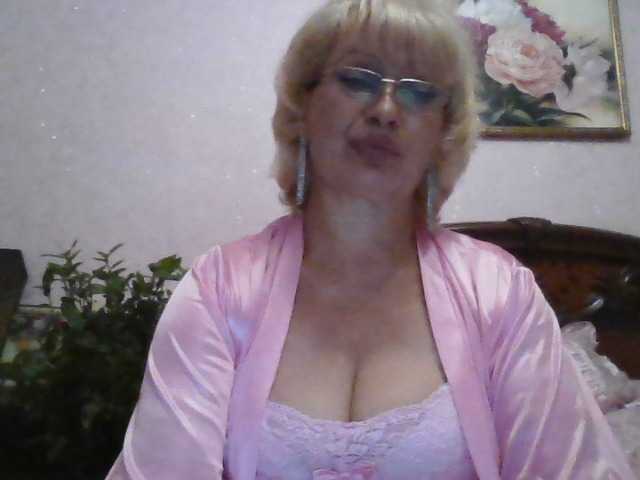 Live sex webcam photo for Ur-Mami #289327840