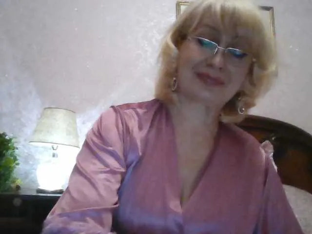 Live sex webcam photo for Ur-Mami #292330947