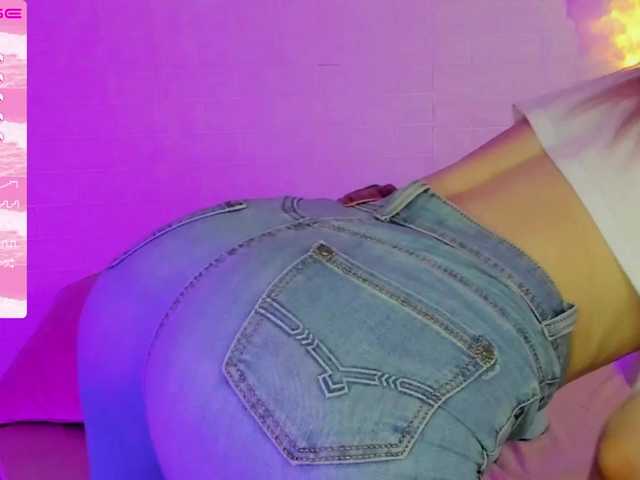 Live sex webcam photo for UrLuckyGirl #272995358