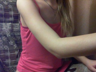 Live sex webcam photo for Urania33 #140216971