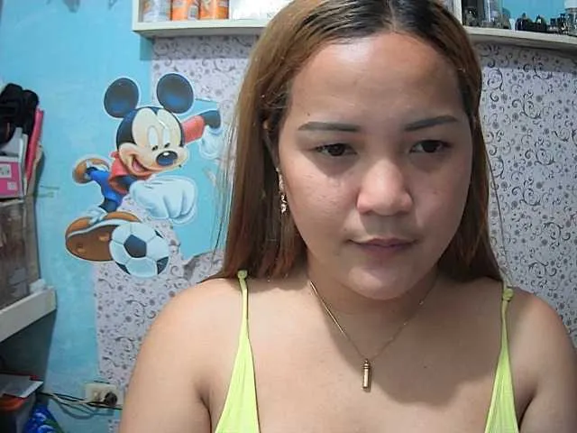 Live sex webcam photo for Urqueenasian #272537390