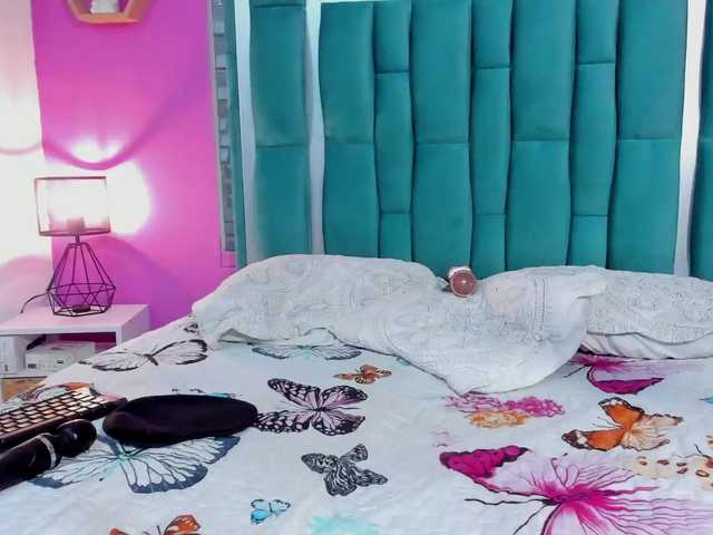 Live sex webcam photo for VALERYANDERSON #291744139