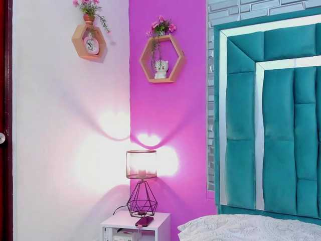 Live sex webcam photo for VALERYANDERSON #291752841