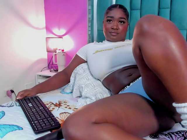 Live sex webcam photo for VALERYANDERSON #292021640